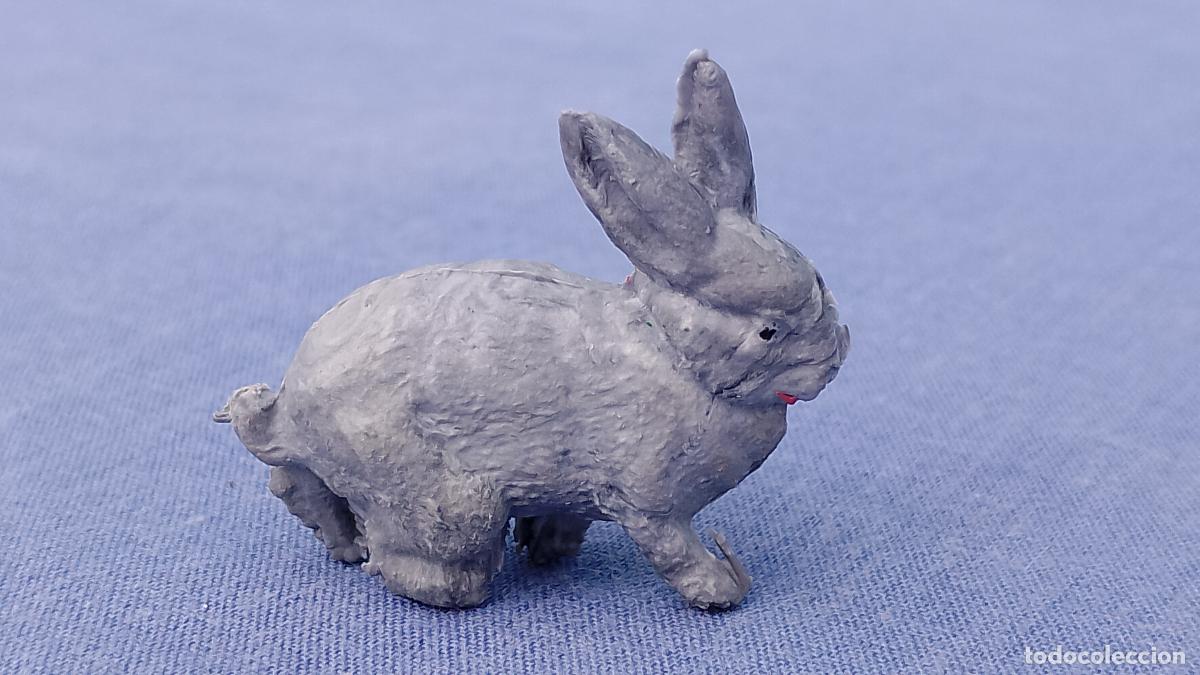 Vestidos mu&ntilde;ecas espa&ntilde;olas: Antigua figura conejo en miniatura v&aacute;lido para mu&ntilde;eca Laura de las monta&ntilde;as