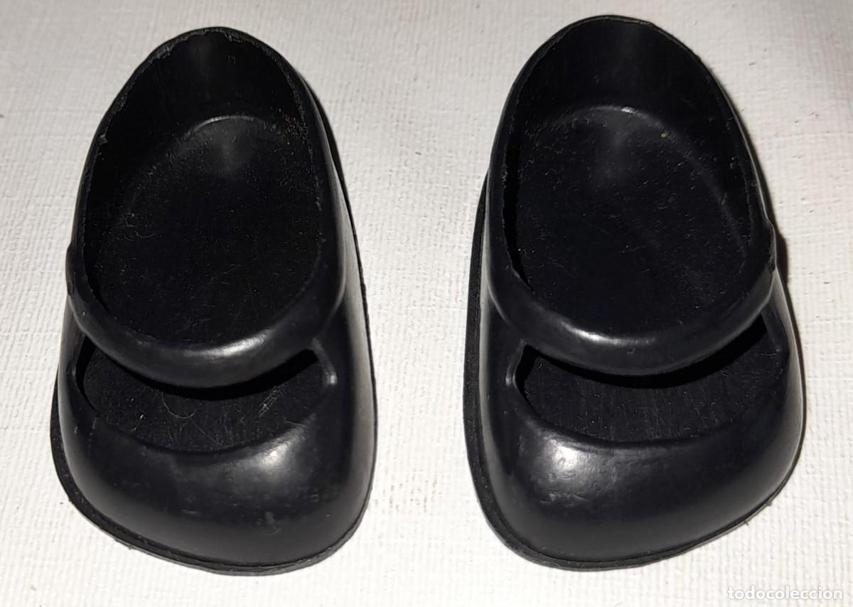 Vestidos mu&ntilde;ecas espa&ntilde;olas: PAR DE ZAPATOS PARA MU&Ntilde;ECA FAMOSA