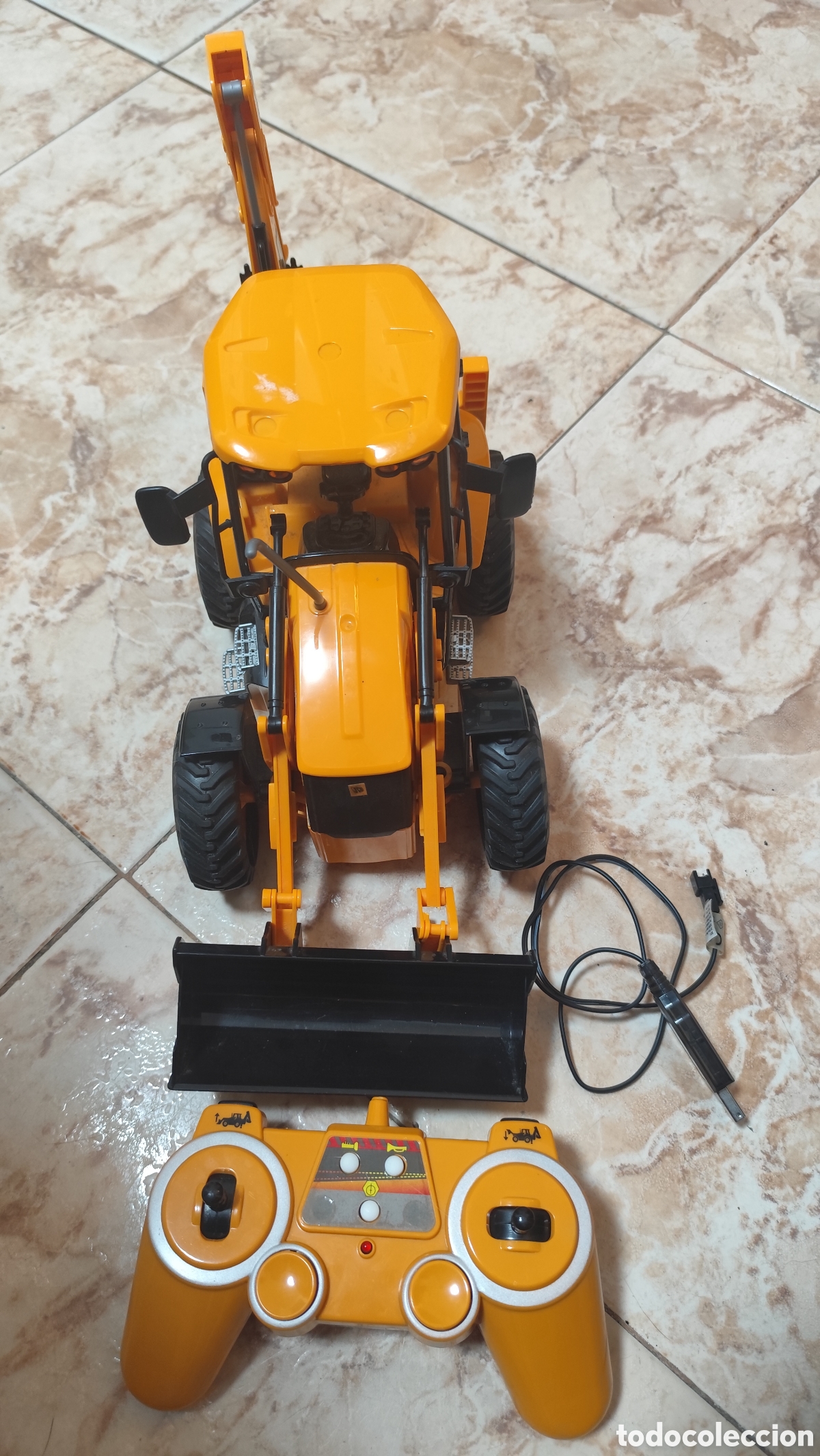 Videojuegos y consolas: Excavadora Teledirigida(JCB)(Luces y Bater&iacute;a)