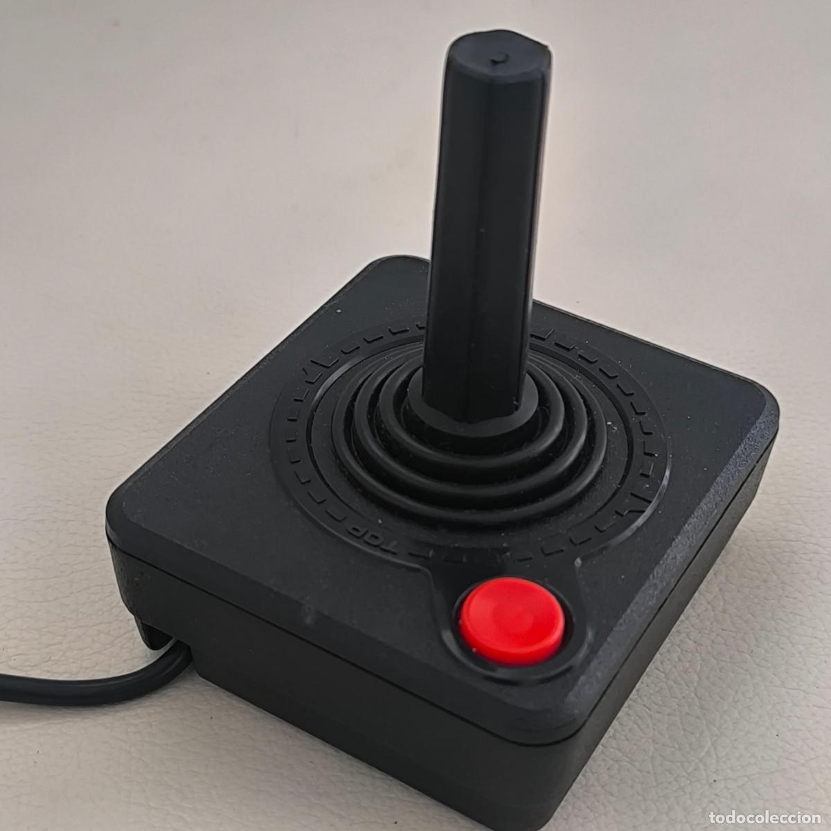 Videojuegos y consolas: Mando Retro Original Atari 2600 - Joystick 1 Bot&oacute;n - Foto 1