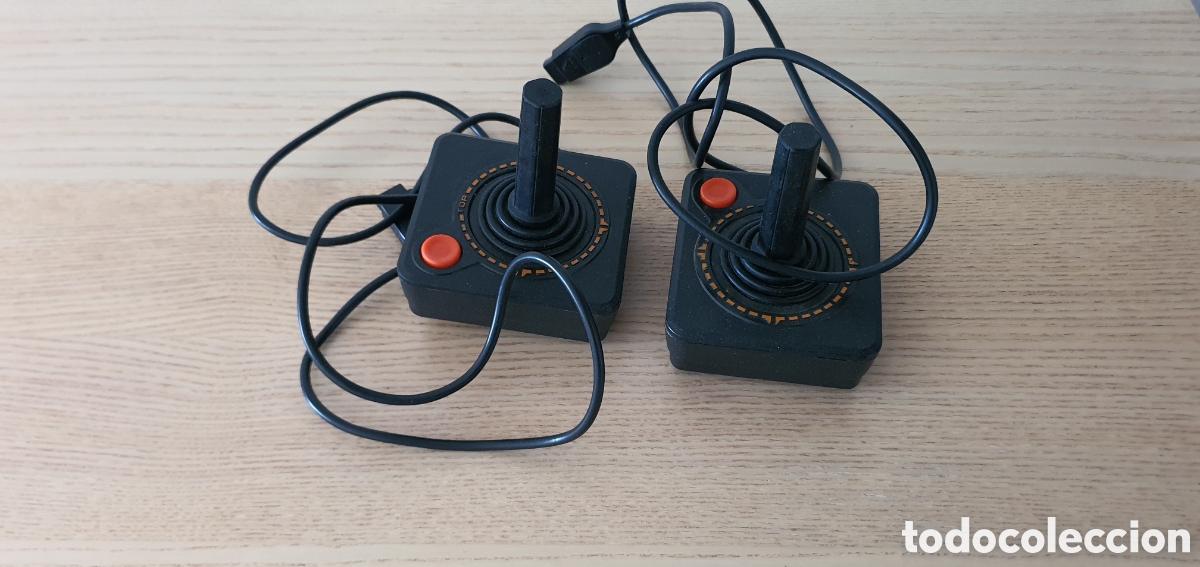 Videojuegos y consolas: 2 joysticks modelo Atari 2600 - Foto 1