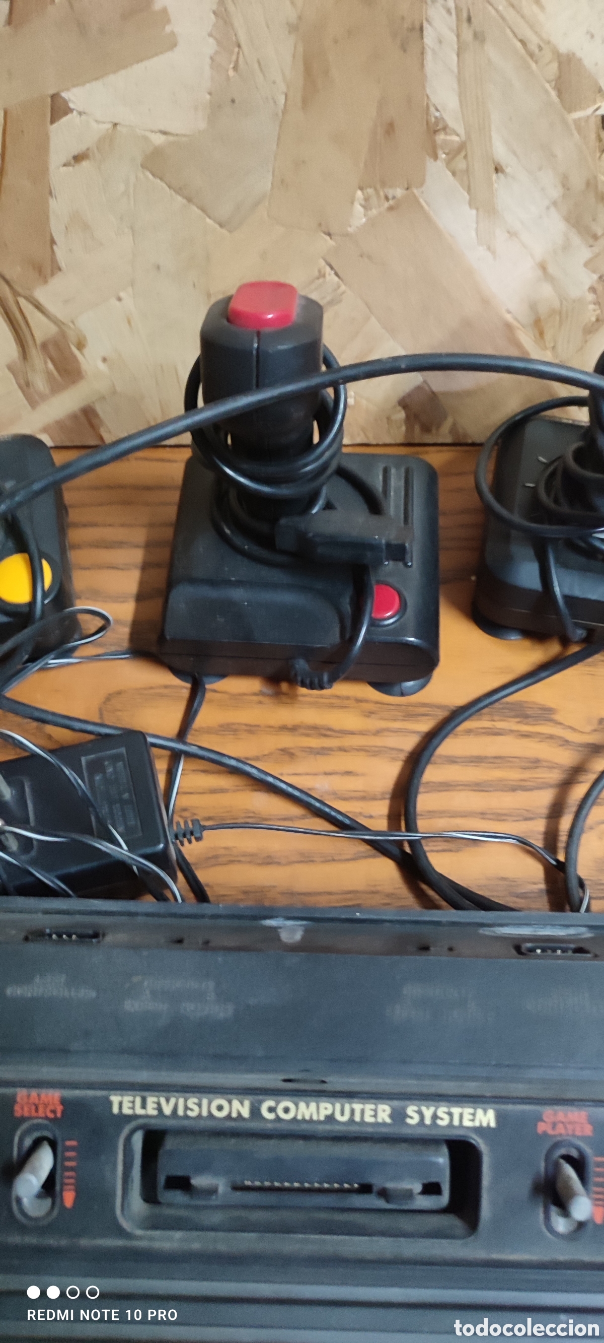 Videojuegos y consolas: Antigua consola Clonica de Atari con dos mandos y 3 joysticks. No probada - Foto 3