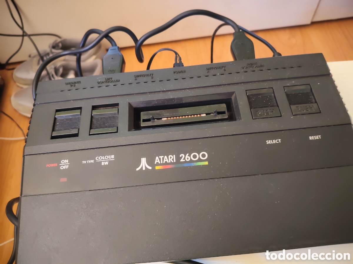 Videojuegos y consolas: Atari 2600 y dos juegos - Foto 1