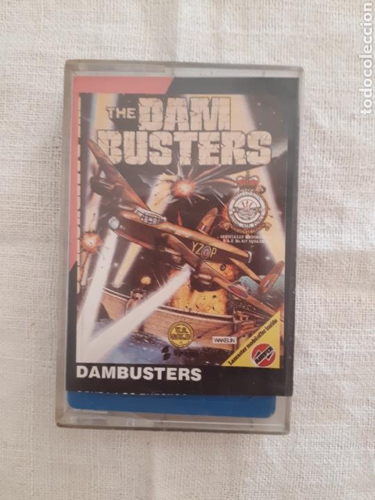 Videojuegos y consolas: Cassette juego The Dam Busters + librillo Commodore 64 - Foto 1