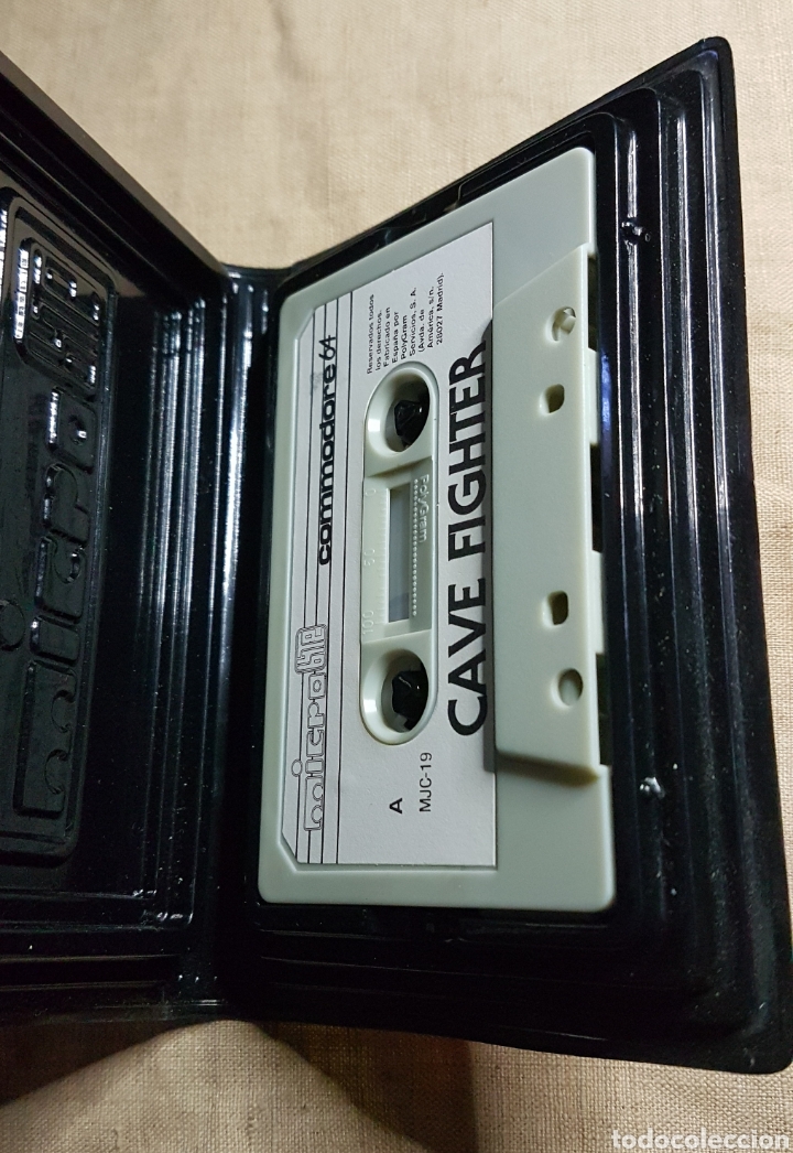 Videojuegos y consolas: Videojuego cinta commodore cave fighter - Foto 3