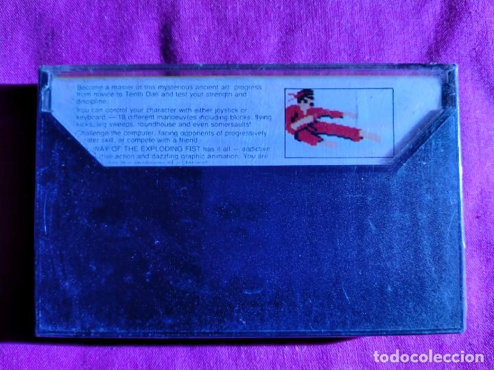 Videojuegos y consolas: EXPLODING FIST - CINTA CASETE JUEGO COMMODORE - PRECINTADA - Foto 2
