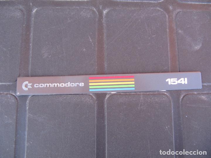 Videojuegos y consolas: commodore 1541 placa pegatina despegada - Foto 1