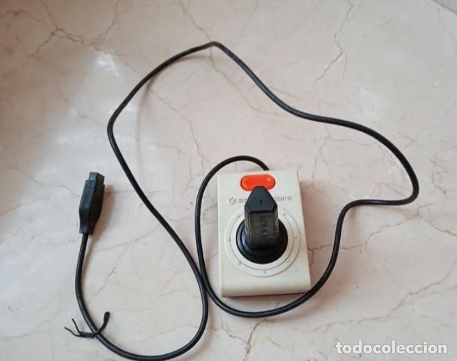 Videojuegos y consolas: Antiguo joystick Commodore 1311 - Foto 2