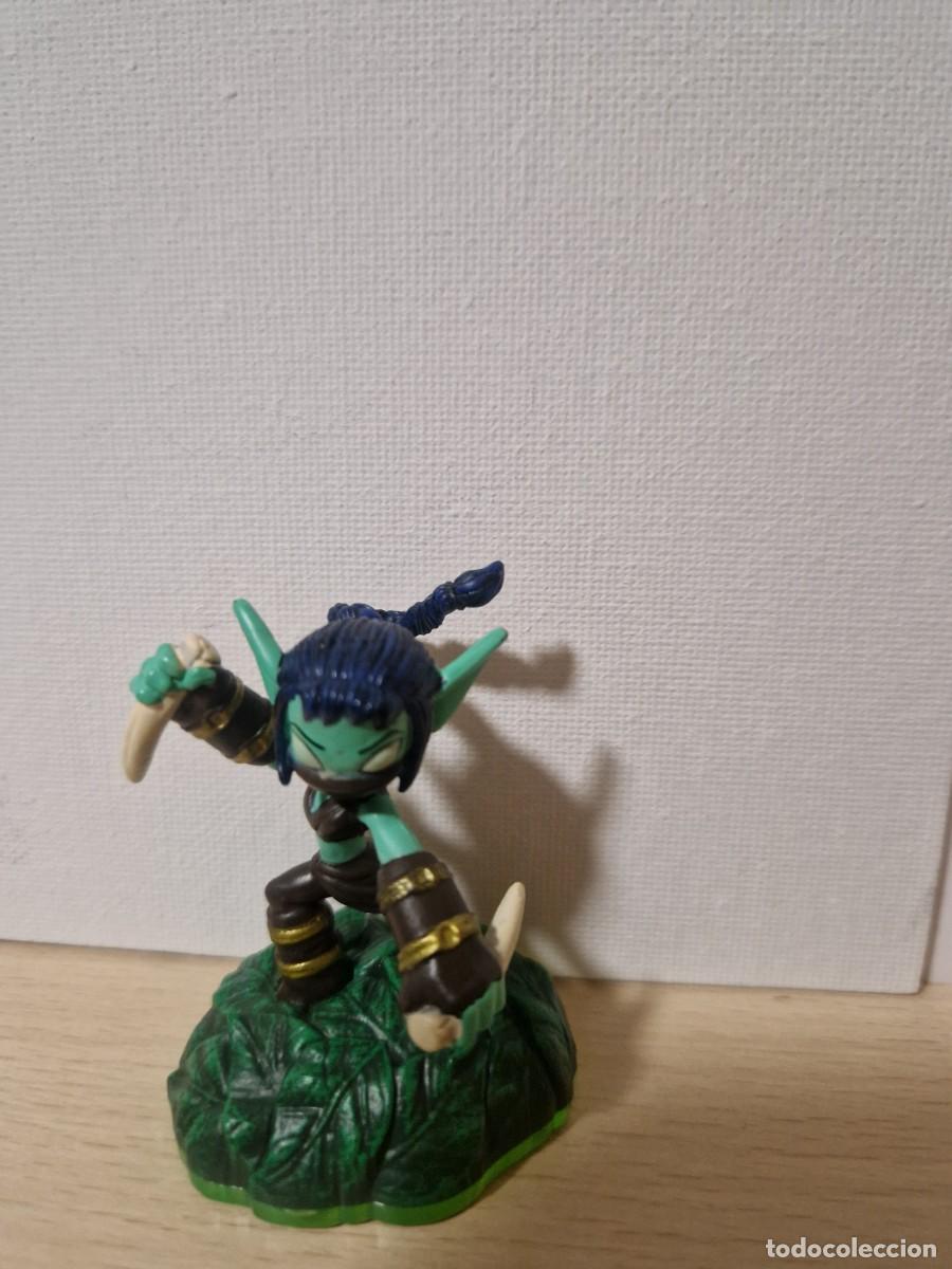 Videojuegos y consolas: Figura Skylanders: Spyro&acute;s Adventure Stealth Elf - Foto 1