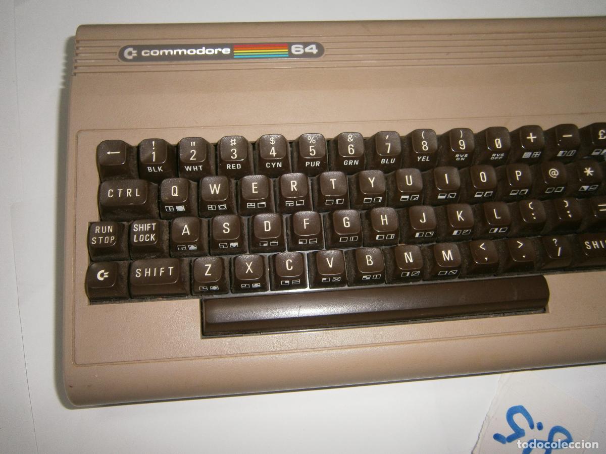 Videojuegos y consolas: ANTIGUA CONSOLA COMMODORE C 64 MADE IN USA - Foto 2