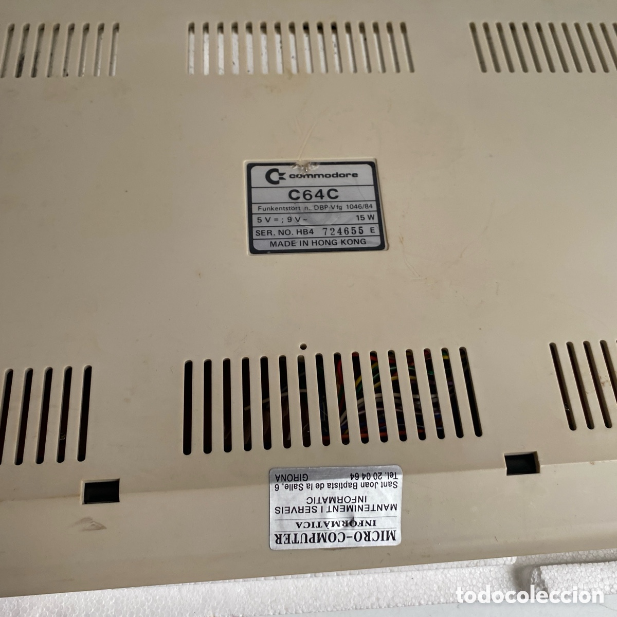 Videojuegos y consolas: Ordenador Commodore 64 en su caja y con corchos - Foto 10