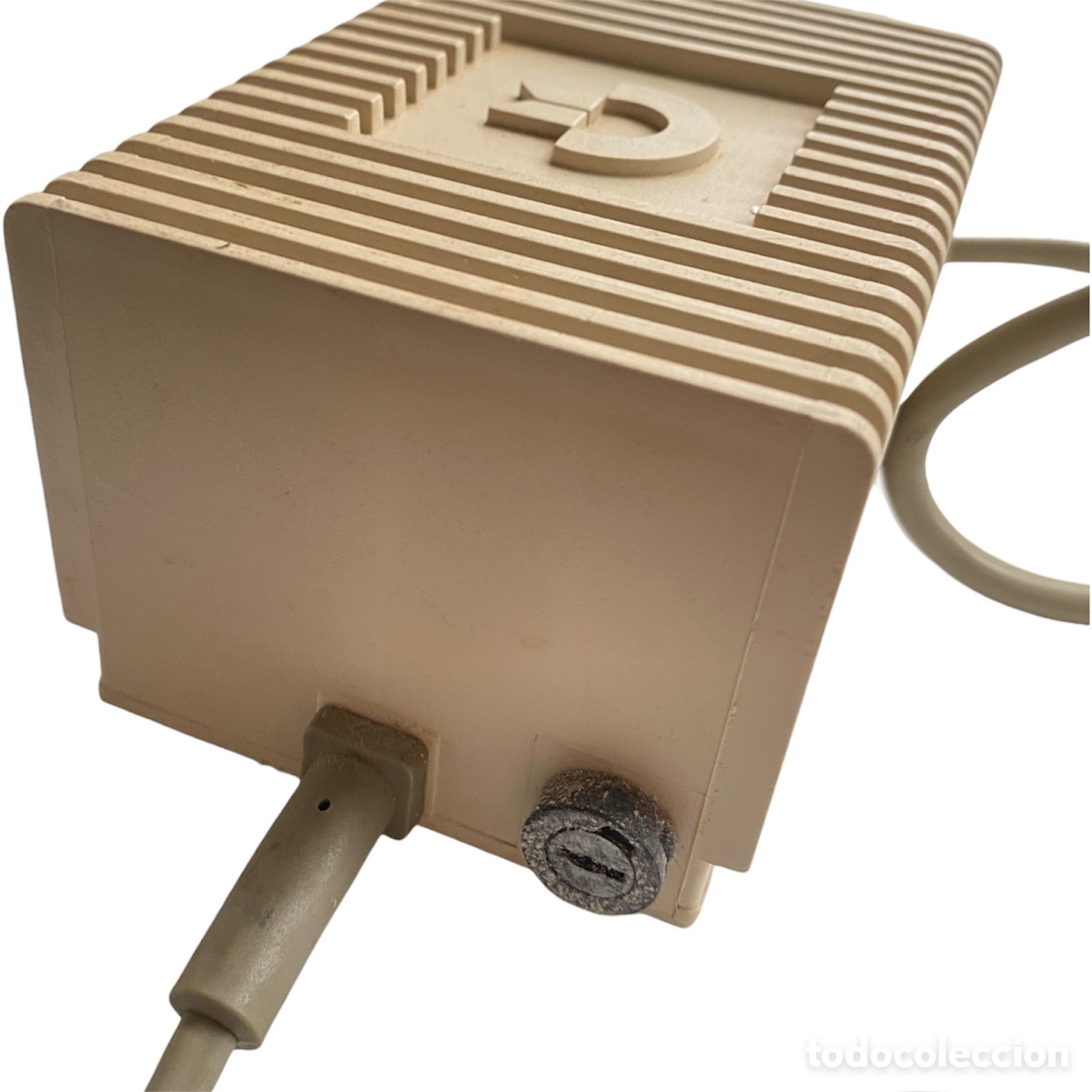 Videojuegos y consolas: Ordenador Commodore 64 en su caja y con corchos - Foto 11