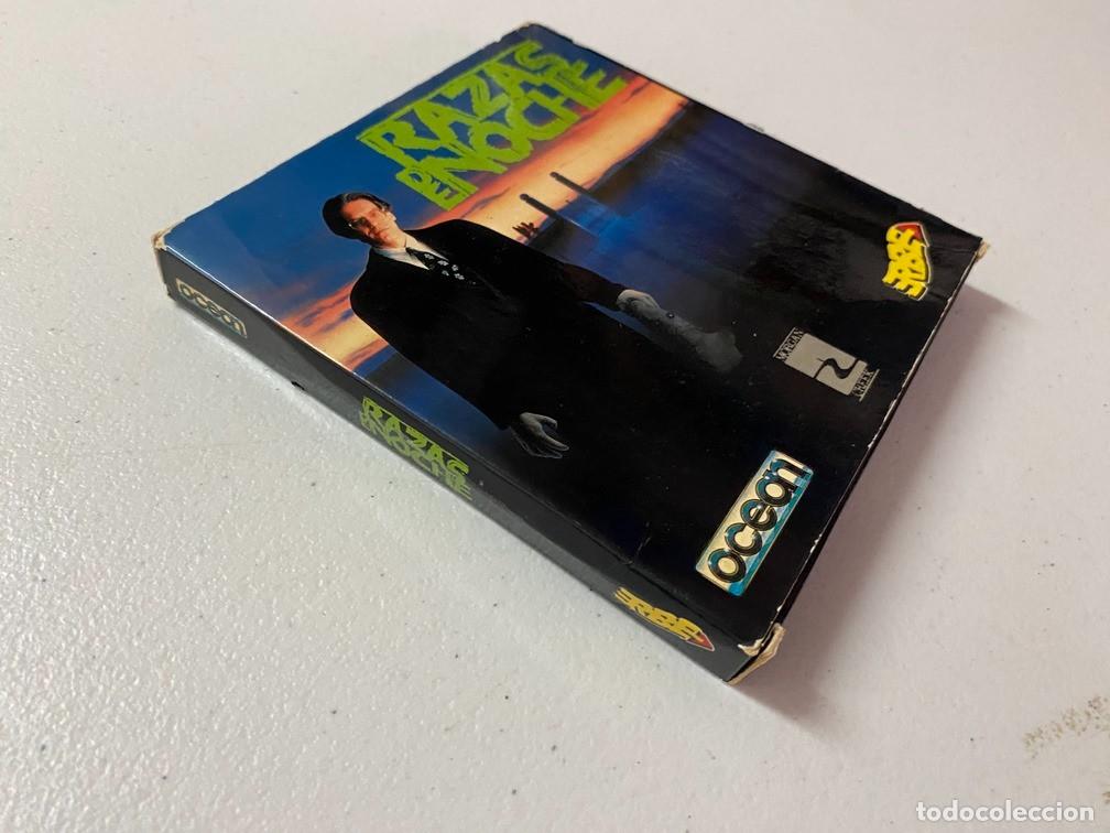 Videojuegos y consolas: RAZAS DE NOCHE - VIDEOJUEGO COMMODORE 64 C-64 - Foto 2