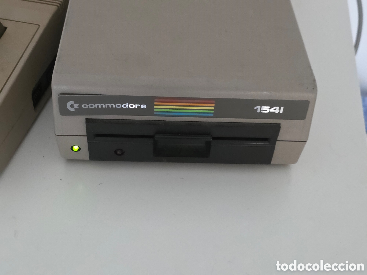 Videojuegos y consolas: Commodore 1541 disquetera original C64 vintage - Foto 2
