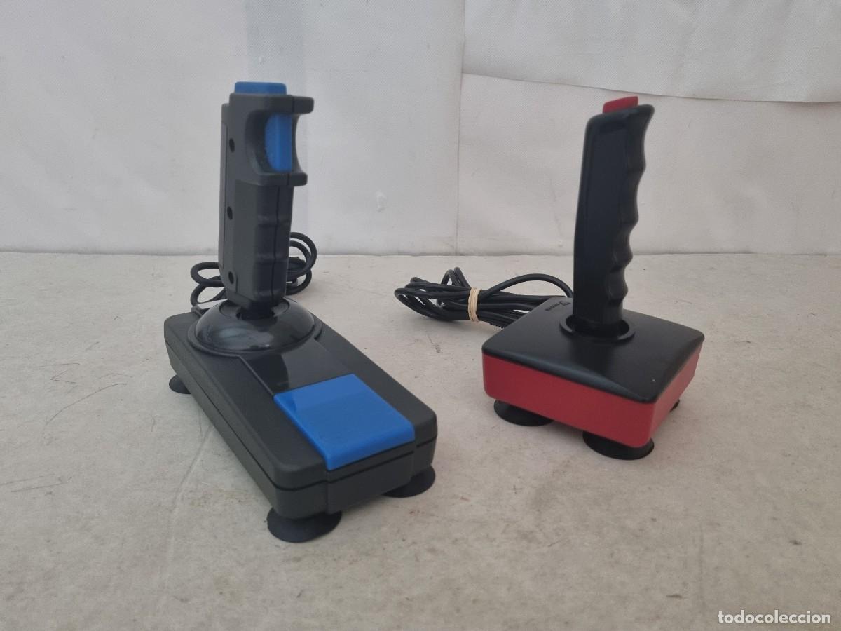 Videojuegos y consolas: Lote de 2 Joystick antiguos - Foto 1