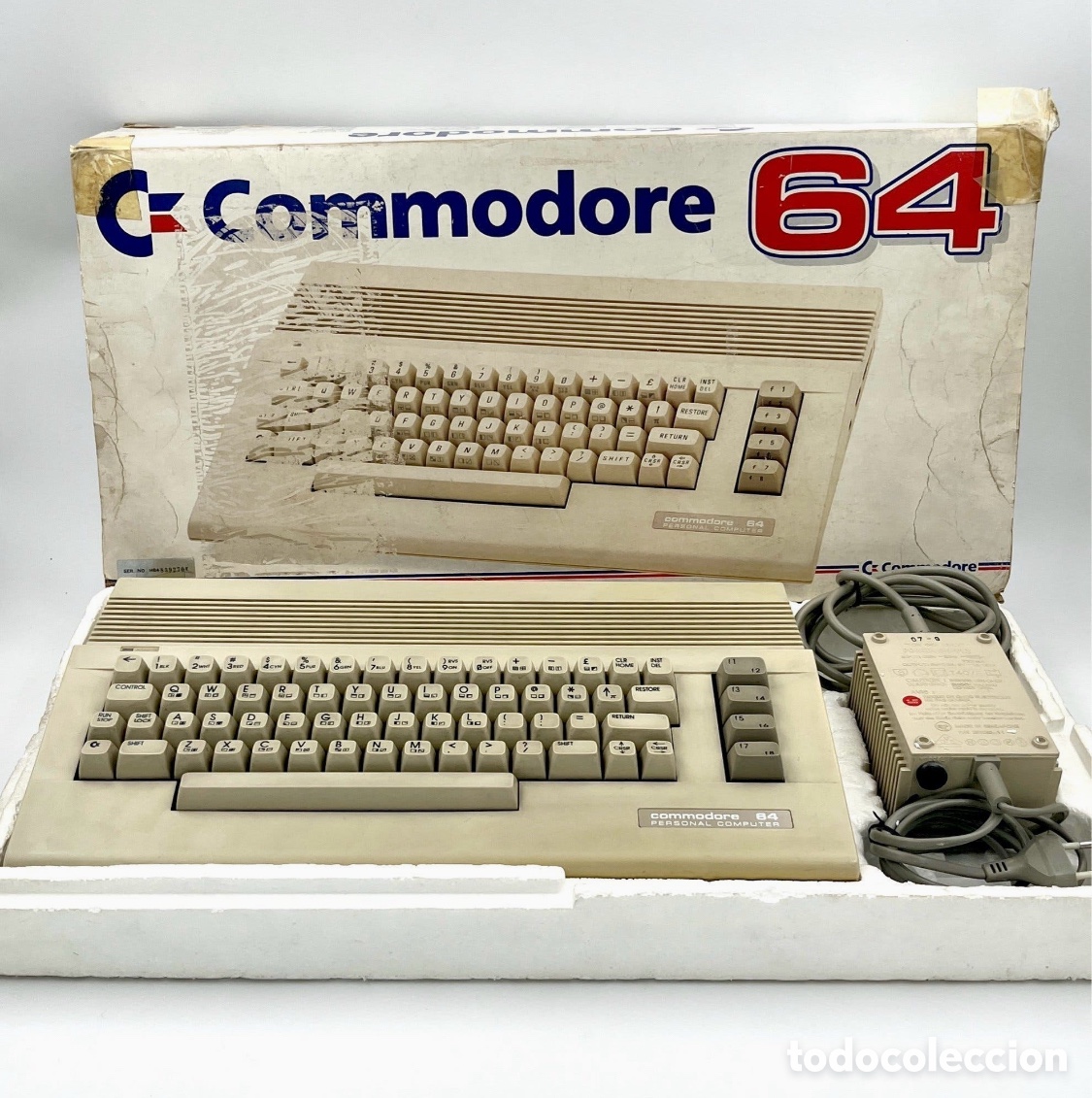 Videojuegos y consolas: Commodore 64C con caja original y fuente de alimentaci&oacute;n original