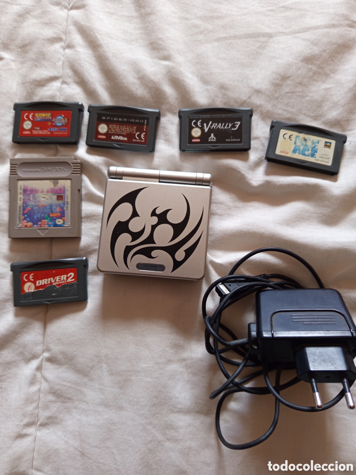 Videospiele und Konsolen: Nintendo Game boy advance sp tribal edition