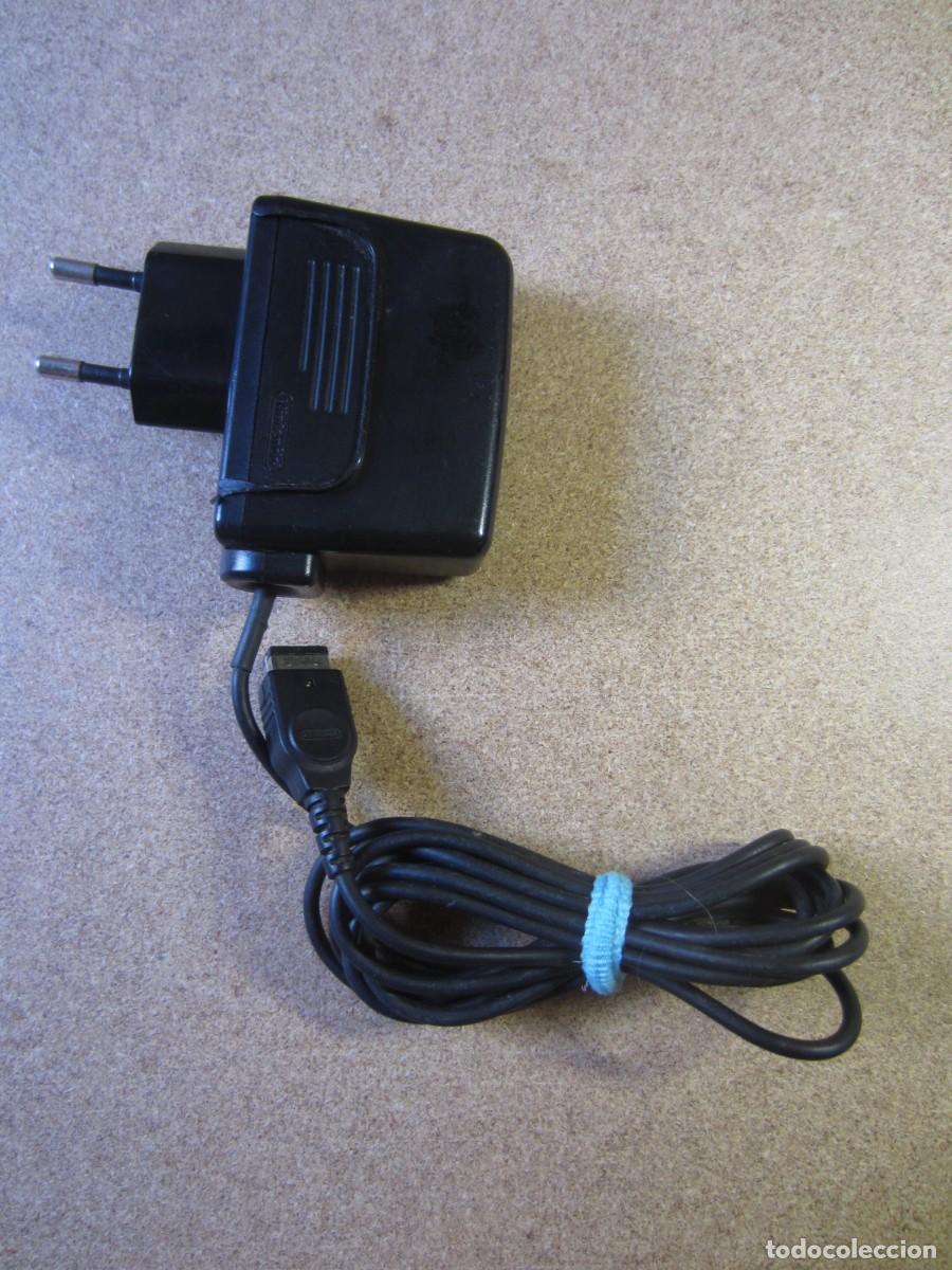 Videojuegos y consolas: Adaptador Corriente Original Nintendo DS FAT o Gameboy Advance SP (DEFECTUOSO)