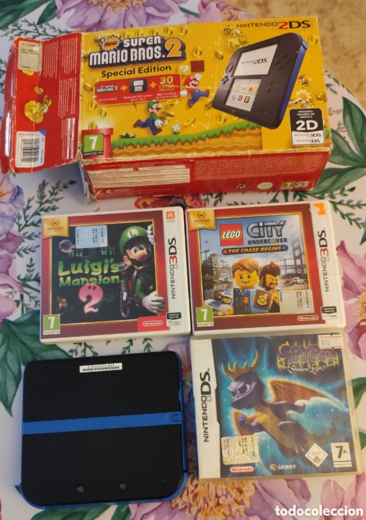 Videojuegos y consolas: Pack Nintendo 2DS,Especial Super Mario - Foto 3