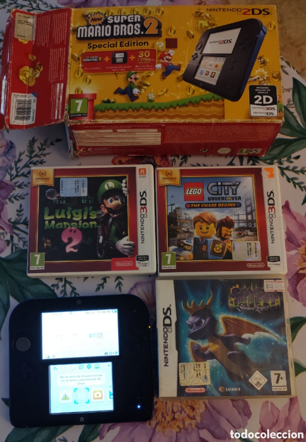 Videojuegos y consolas: Pack Nintendo 2DS,Especial Super Mario - Foto 4
