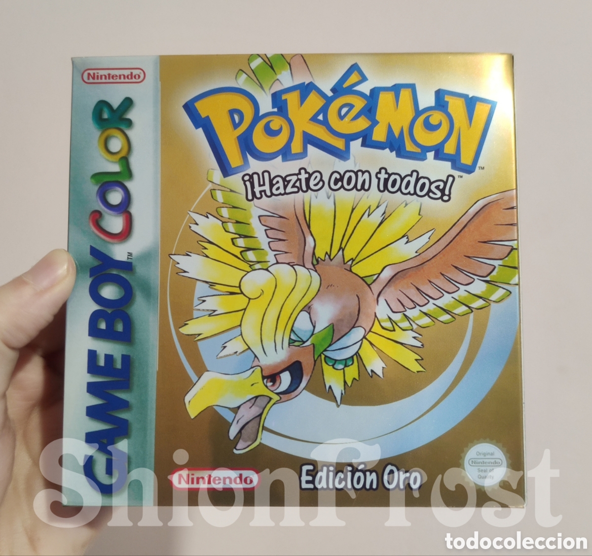 Videojuegos y consolas: Caja METALIZADA Pok&eacute;mon Edici&oacute;n Oro - Repro - (Game Boy Color)