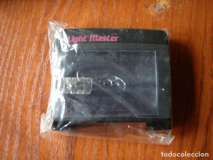 Videojuegos y consolas: VISOR CON LUZ PARA GAMEBOY CLASICA - Foto 3