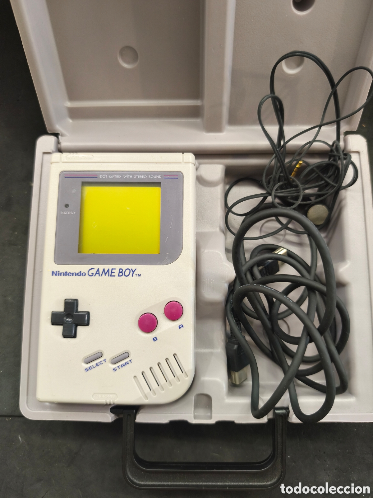Videojuegos y consolas: Nintendo Game boy con malet&iacute;n - Foto 1