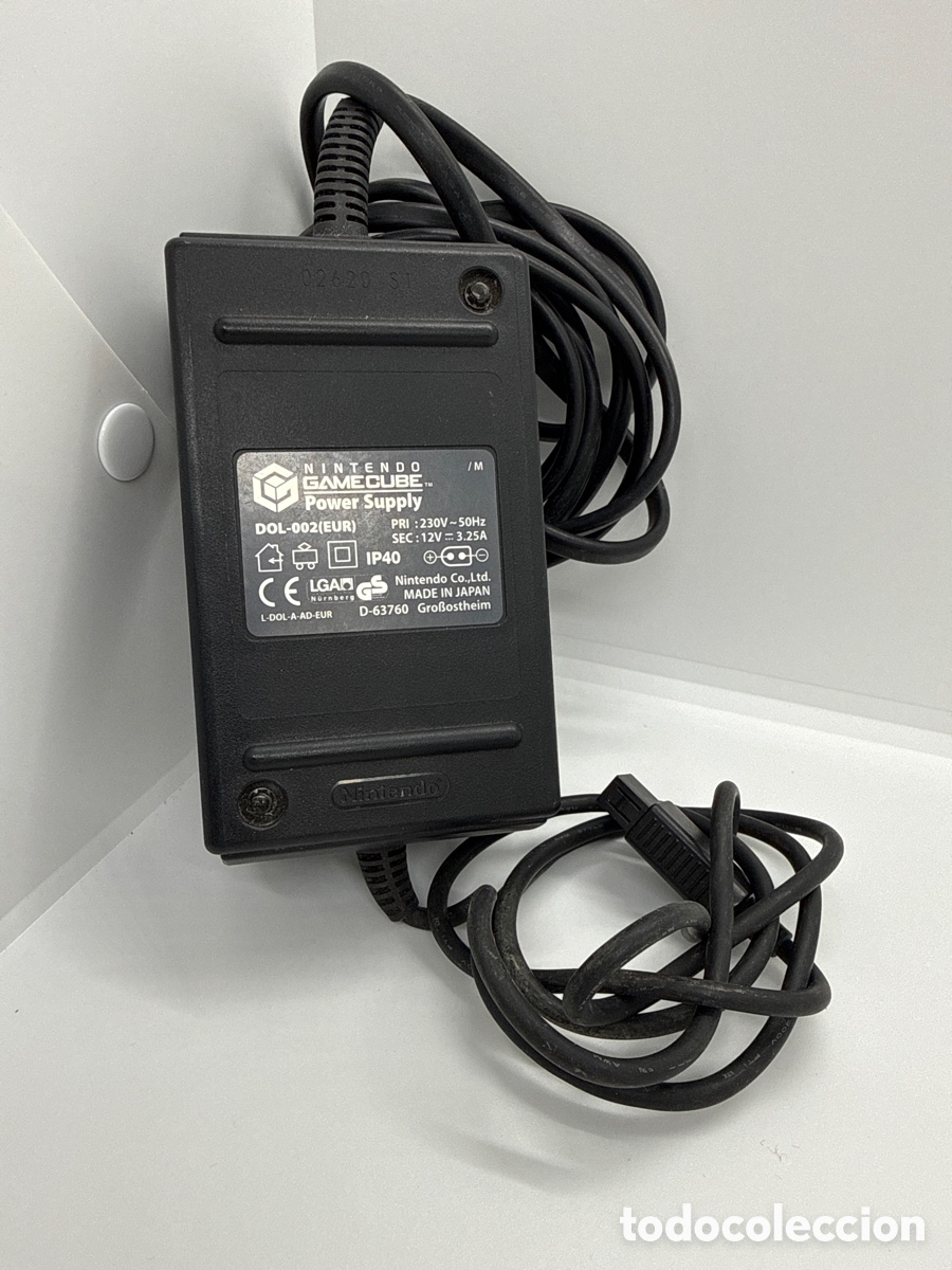 Videojuegos y consolas: Cargador para Game Cube - Foto 1