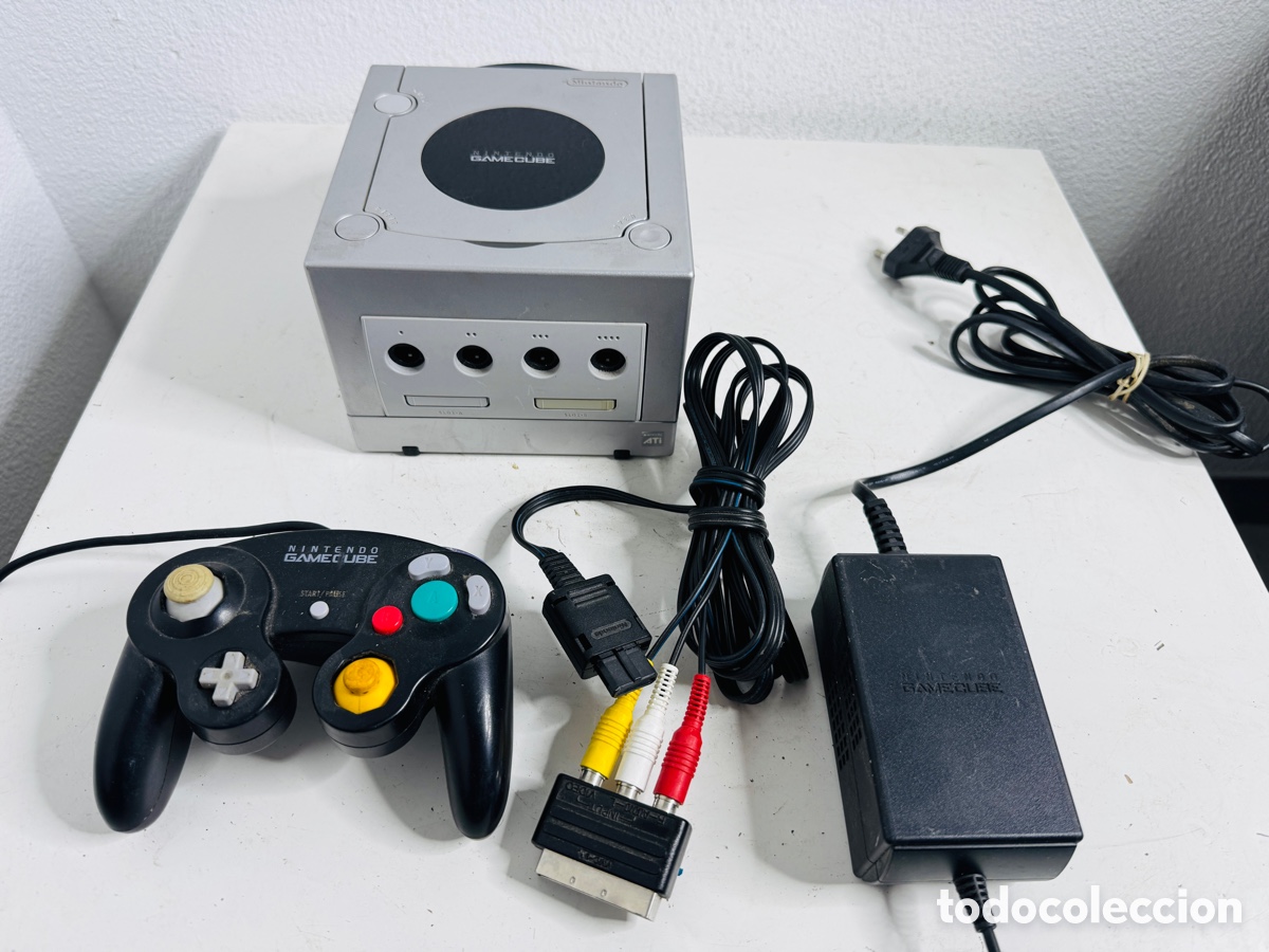 Videojuegos y consolas: Nintendo GameCube Platinum Silver Console - Foto 1