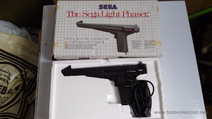 Videojuegos y consolas: pistola original para la sega en caja - Foto 1