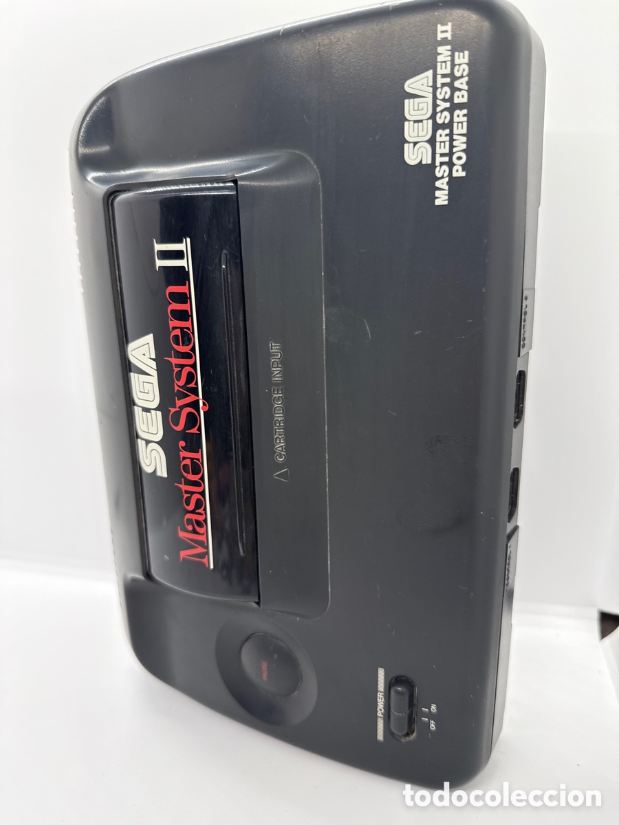 Videojuegos y consolas: Sega M&aacute;ster SystemII sin cable sin probar - Foto 2