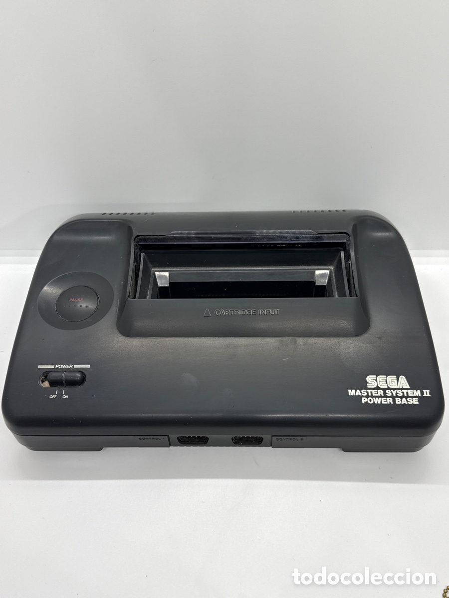 Videojuegos y consolas: Sega M&aacute;ster SystemII sin cable sin probar - Foto 3