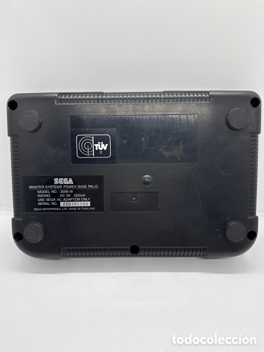 Videojuegos y consolas: Sega M&aacute;ster SystemII sin cable sin probar - Foto 4
