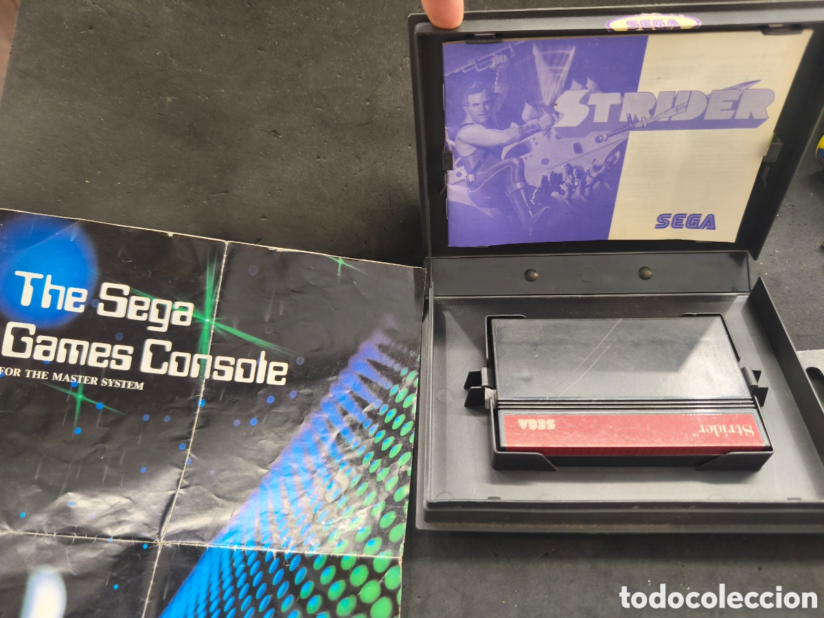 Videojuegos y consolas: M&aacute;ster system strider con catalogo - Foto 4