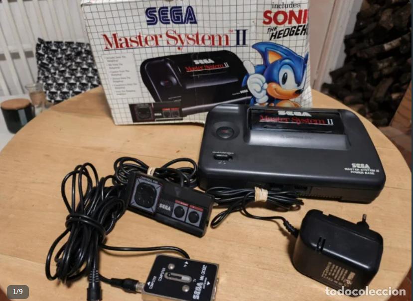 Videojuegos y consolas: SEGA Master System II con caja original y Sonic