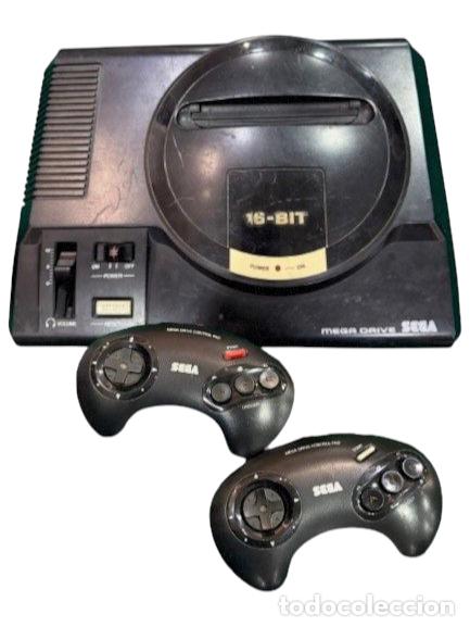 Videojuegos y consolas: Consola Sega Mega Drive 16-Bit con mandos - Foto 1