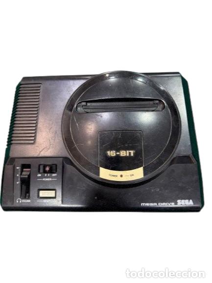 Videojuegos y consolas: Consola Sega Mega Drive 16-Bit con mandos - Foto 2