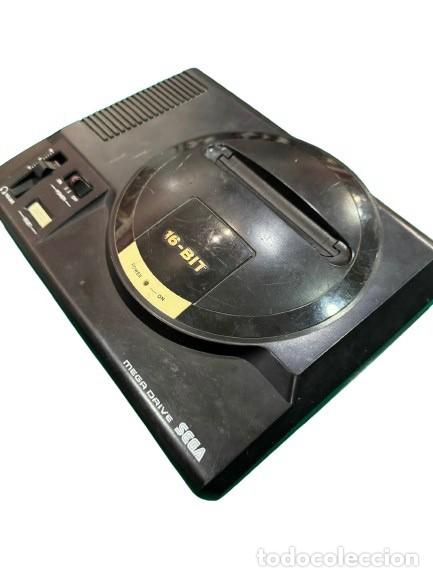Videojuegos y consolas: Consola Sega Mega Drive 16-Bit con mandos - Foto 5