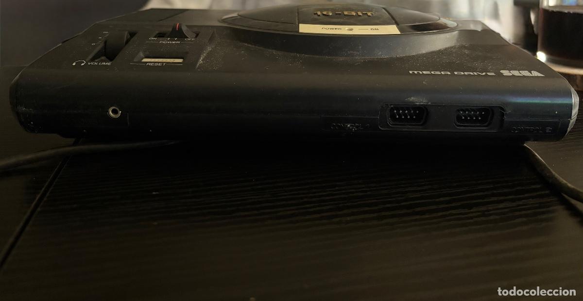 Videojuegos y consolas: Mega Drive 16 Bit + Dos Mandos - Foto 5