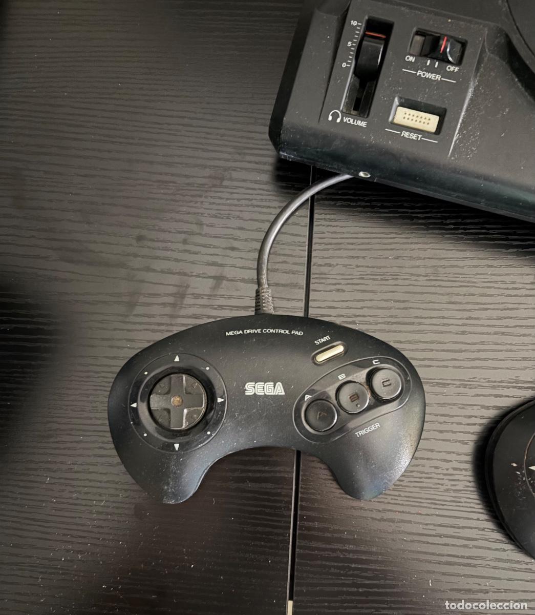 Videojuegos y consolas: Mega Drive 16 Bit + Dos Mandos - Foto 8