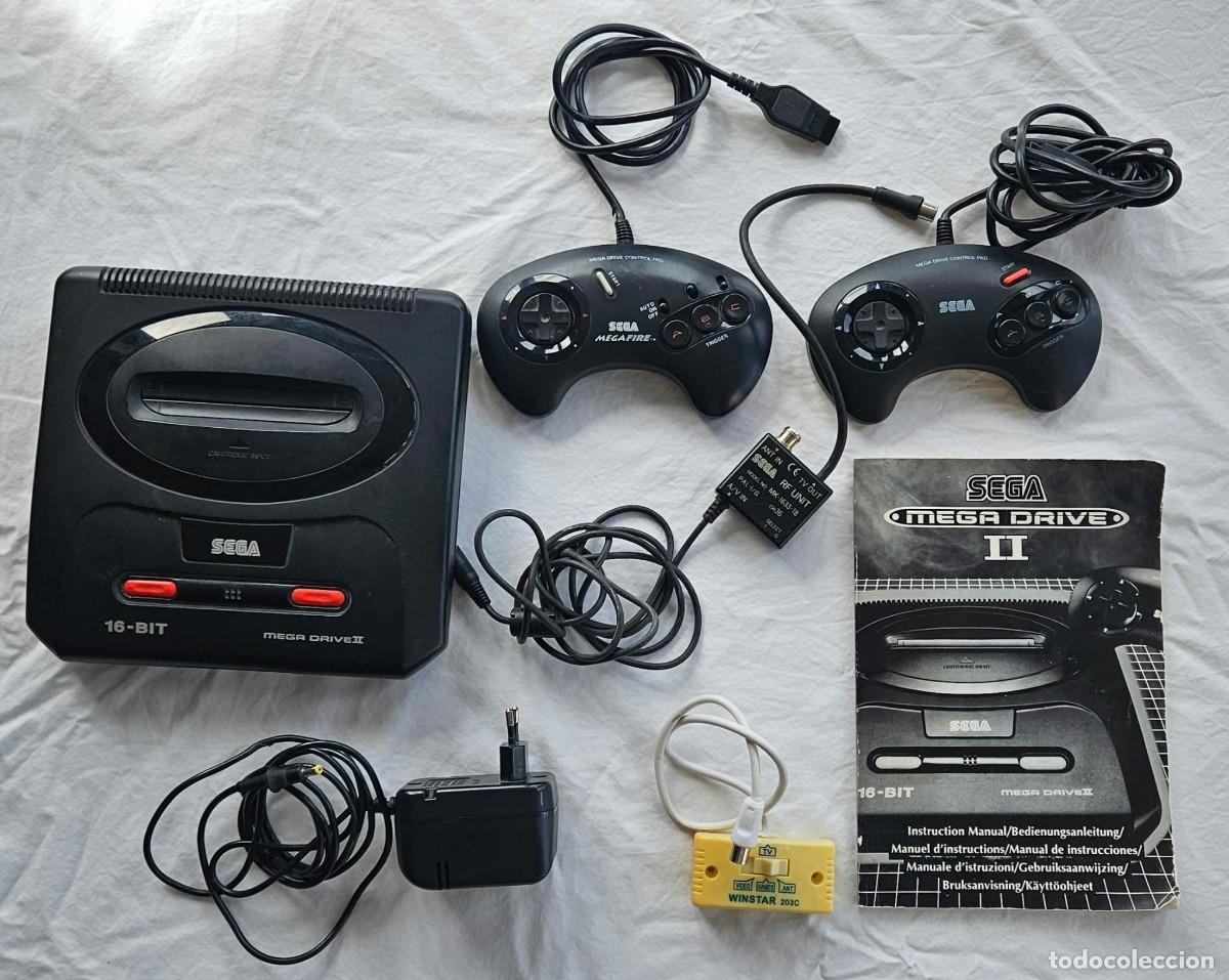 Videojuegos y consolas: Consola SEGA Mega Drive II con dos mandos - Foto 1