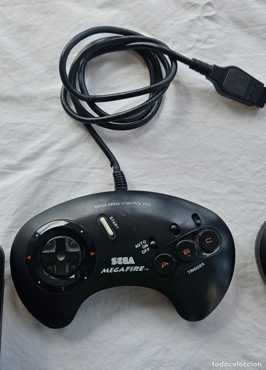 Videojuegos y consolas: Consola SEGA Mega Drive II con dos mandos - Foto 4