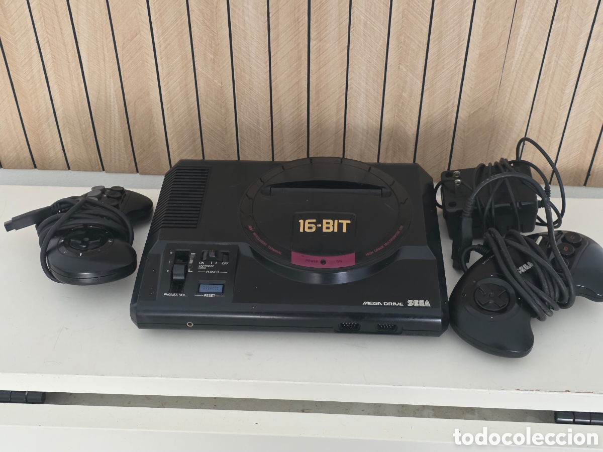 Videojuegos y consolas: SEGA Mega Drive 16-Bit PAL-D + 2 mandos