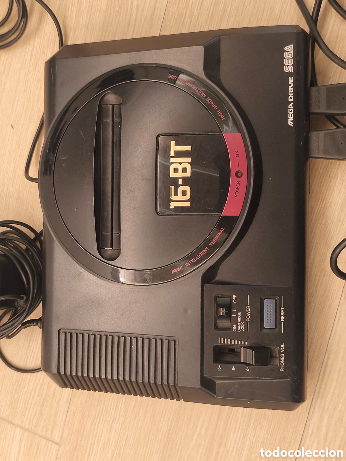 Videojuegos y consolas: Megadrive Consola con mandos - Foto 3