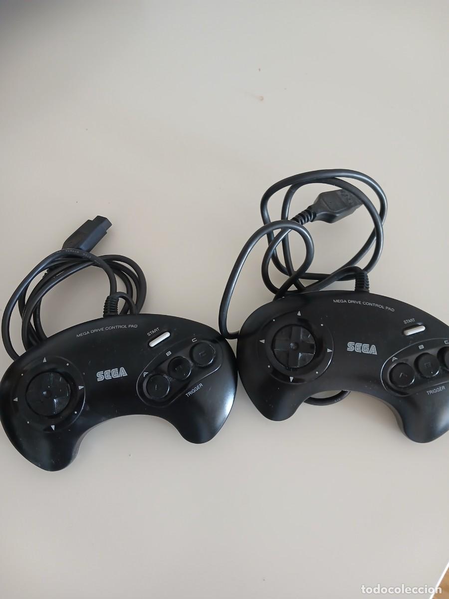 Videojuegos y consolas: Dos mandos Sega para PlayStation - Foto 1