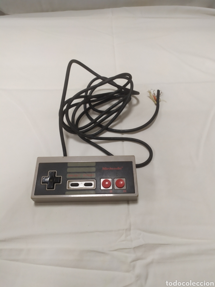 Videojuegos y consolas: Mando NES incompleto - Foto 3