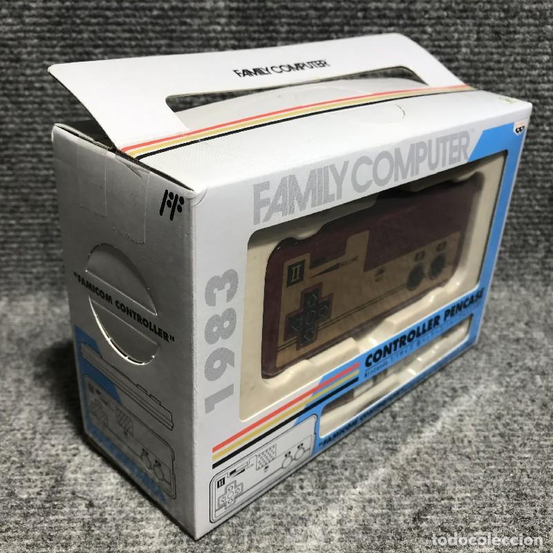 Videojuegos y consolas: FAMICOM CONTROLLER PENCASE 1983 BANPRESTO NUEVO - Foto 2