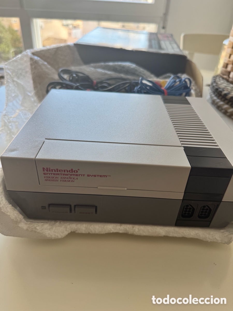 Videojuegos y consolas: Consola Nintendo Nes en caja - Foto 3
