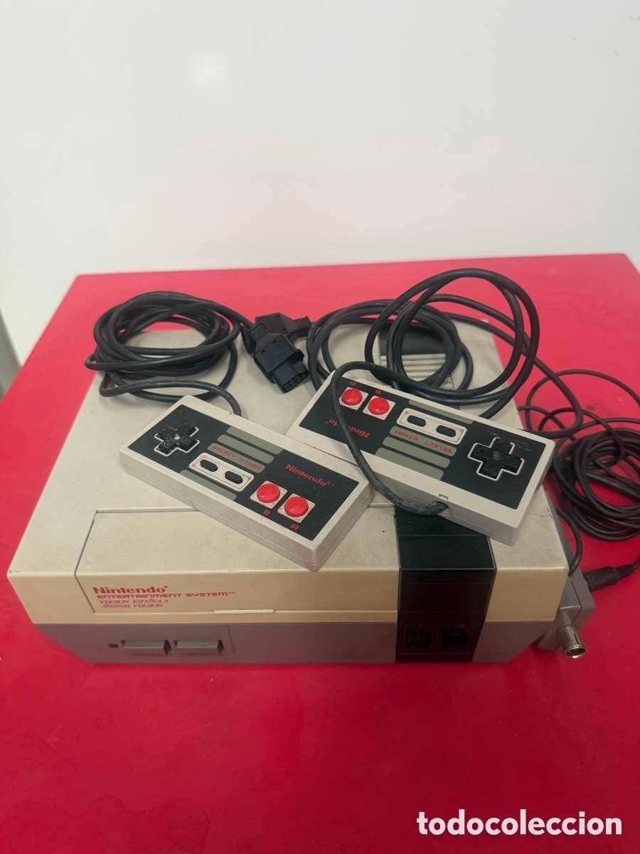 Videojuegos y consolas: Nintendo NES Espa&ntilde;ola + 2 Mandos