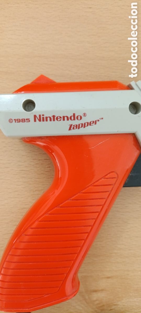Videojuegos y consolas: Pistola Nintendo Nes Zapper - Foto 3